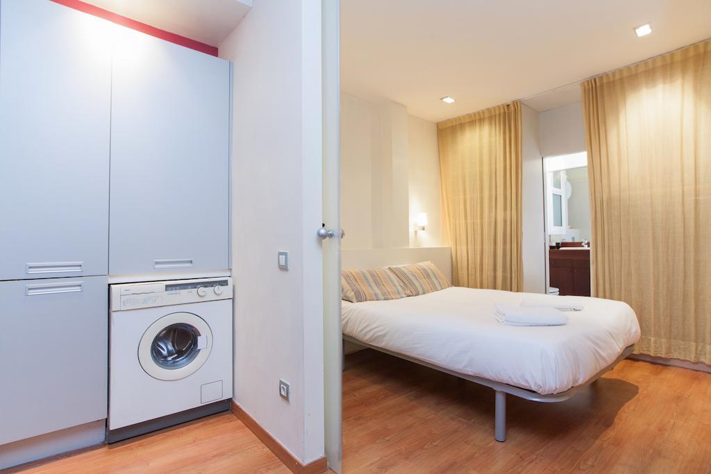 Rambla Suites Barcelona Bagian luar foto