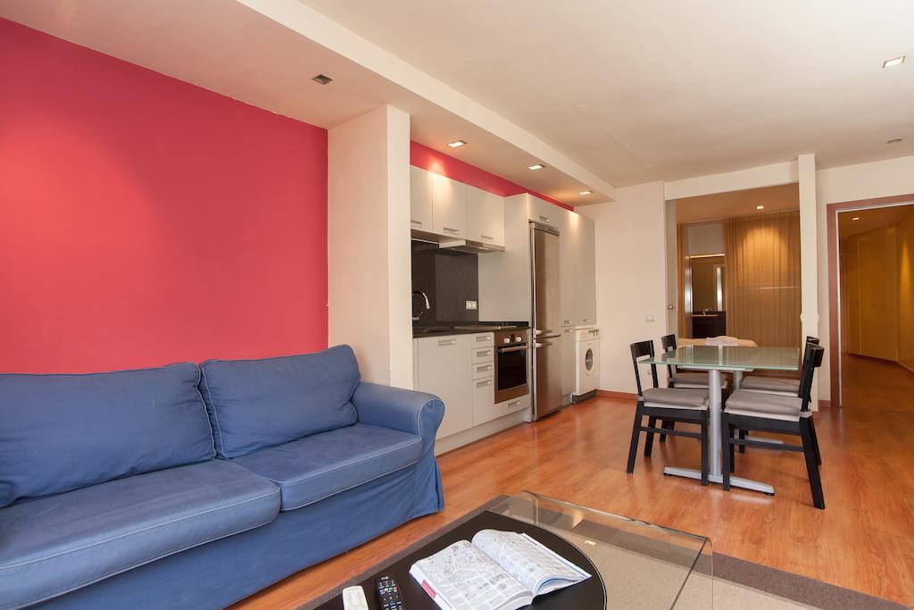 Rambla Suites Barcelona Bagian luar foto