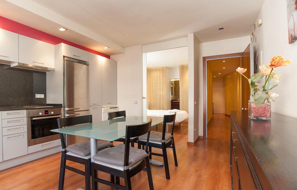 Rambla Suites Barcelona Bagian luar foto