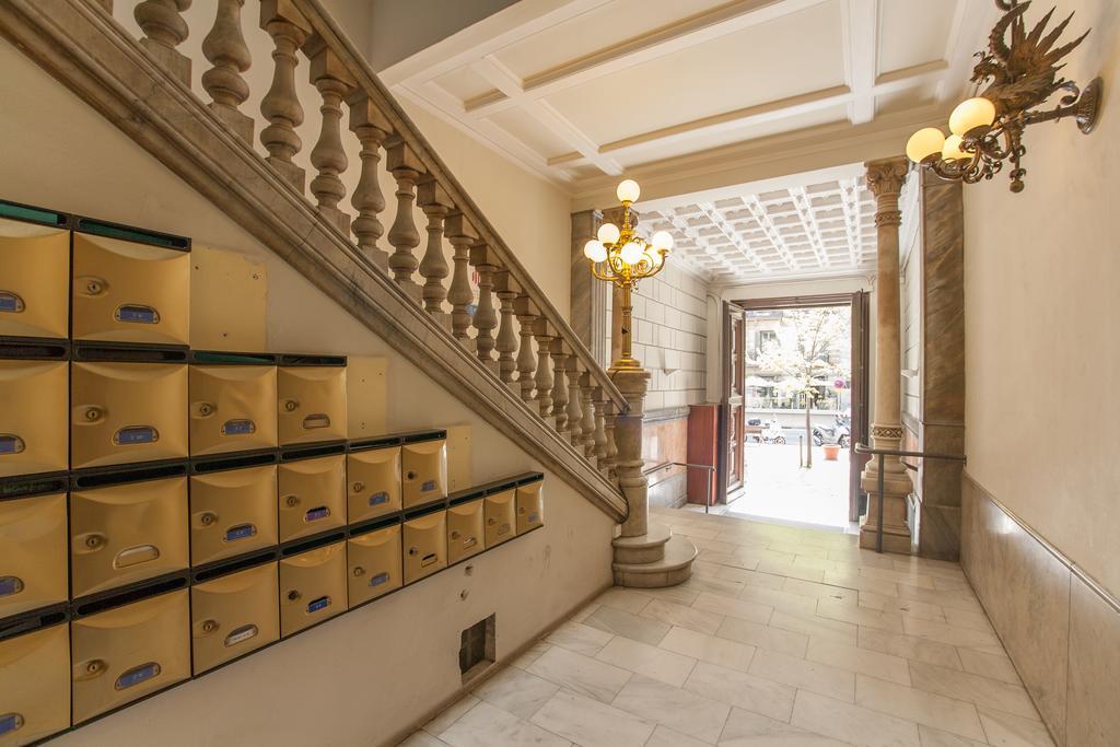 Rambla Suites Barcelona Bagian luar foto