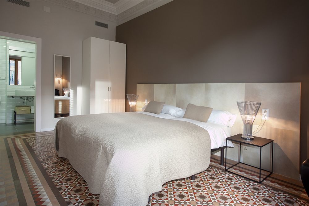 Rambla Suites Barcelona Bagian luar foto