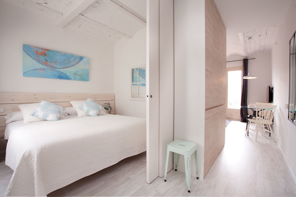 Rambla Suites Barcelona Bagian luar foto