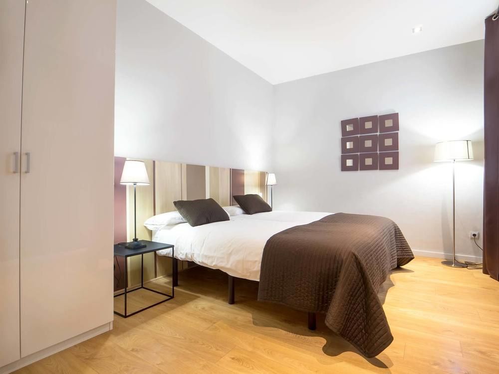 Rambla Suites Barcelona Bagian luar foto